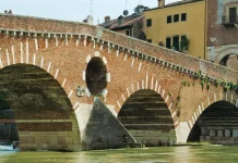 La Biblia: La voz de Dios